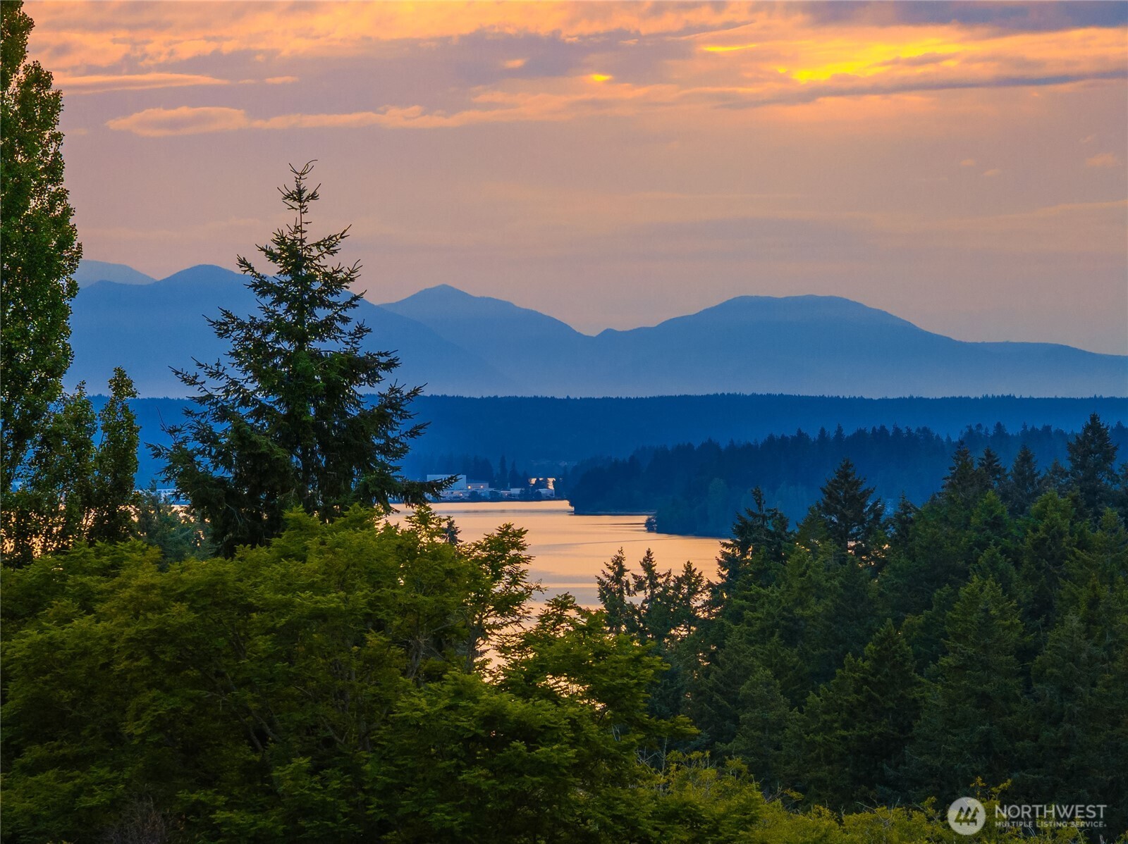 11665 NE Sunset Loop Bainbridge Island WA 98110