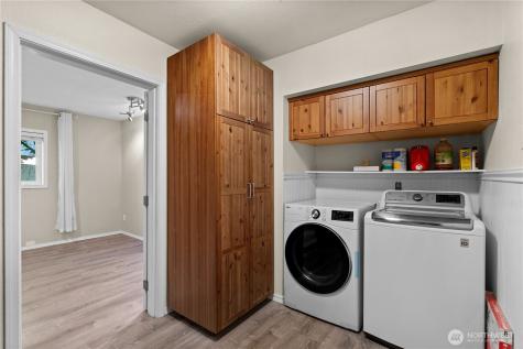 24335 252nd Avenue SE Maple Valley WA 98038