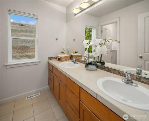 1689 24th Avenue NE Issaquah WA 98029