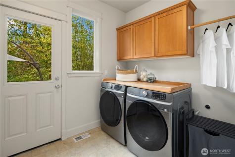 1689 24th Avenue NE Issaquah WA 98029