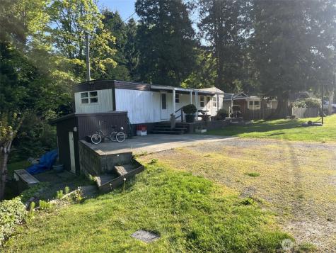 5028 Maple Street Blaine WA 98230