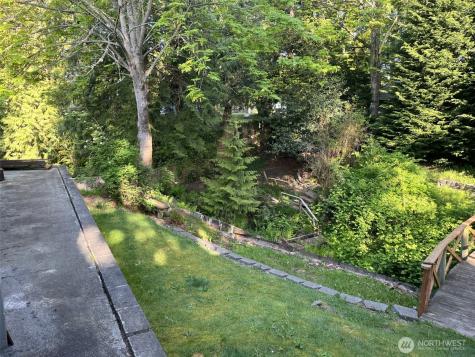 5028 Maple Street Blaine WA 98230