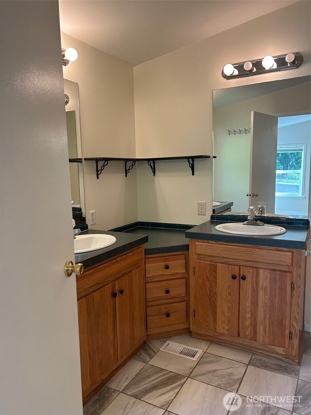 153 Ravena Lane Kelso WA 98626