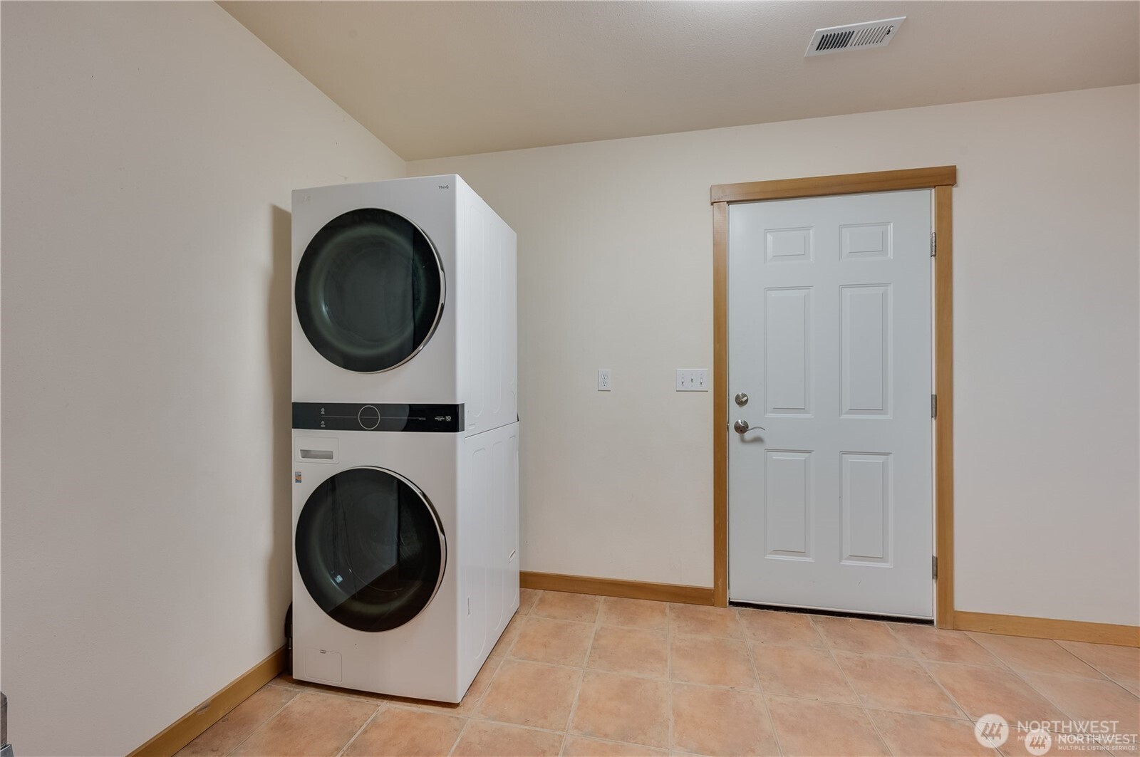 8993 SW Lake Flora Road Port Orchard WA 98367