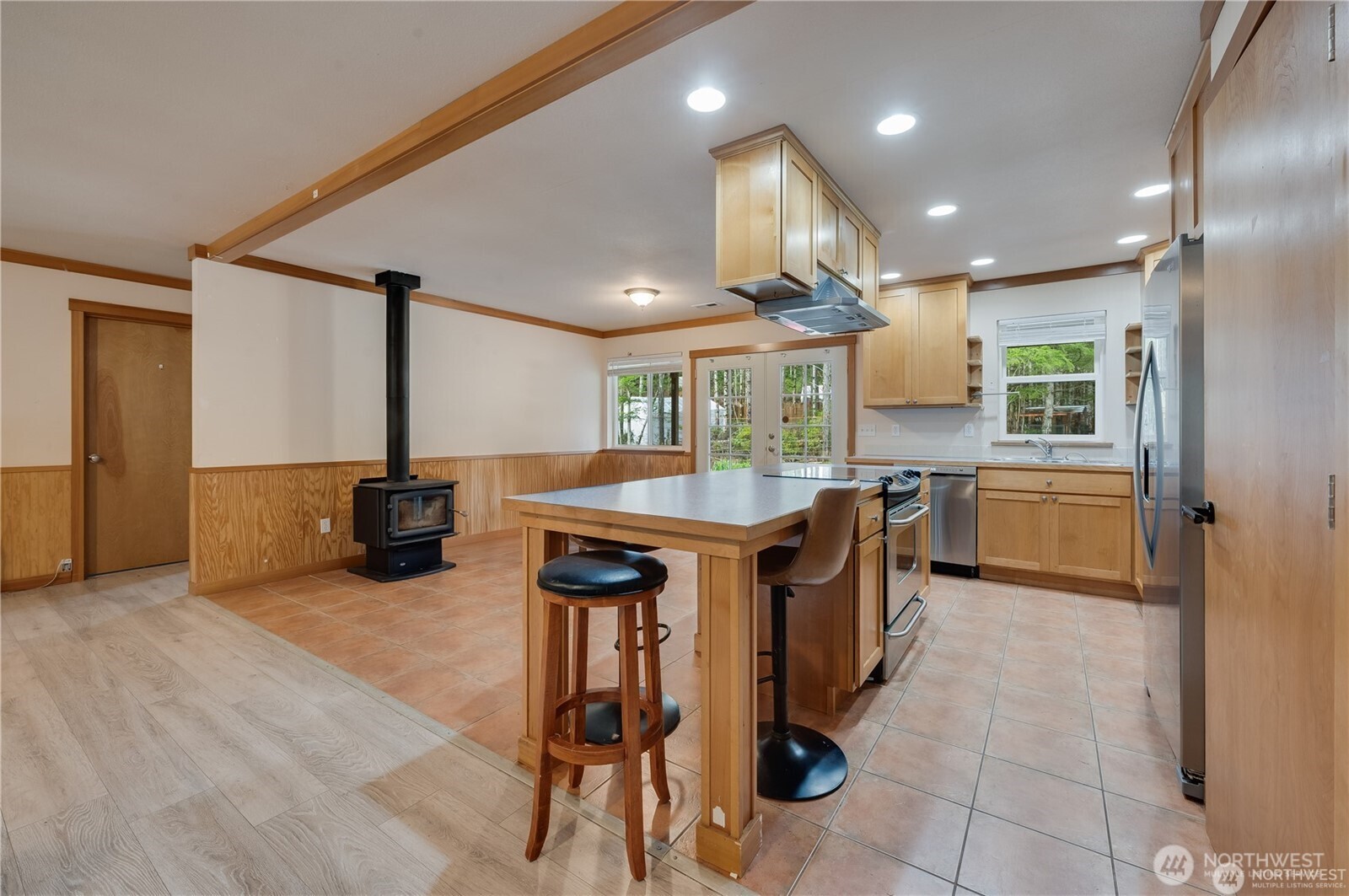 8993 SW Lake Flora Road Port Orchard WA 98367