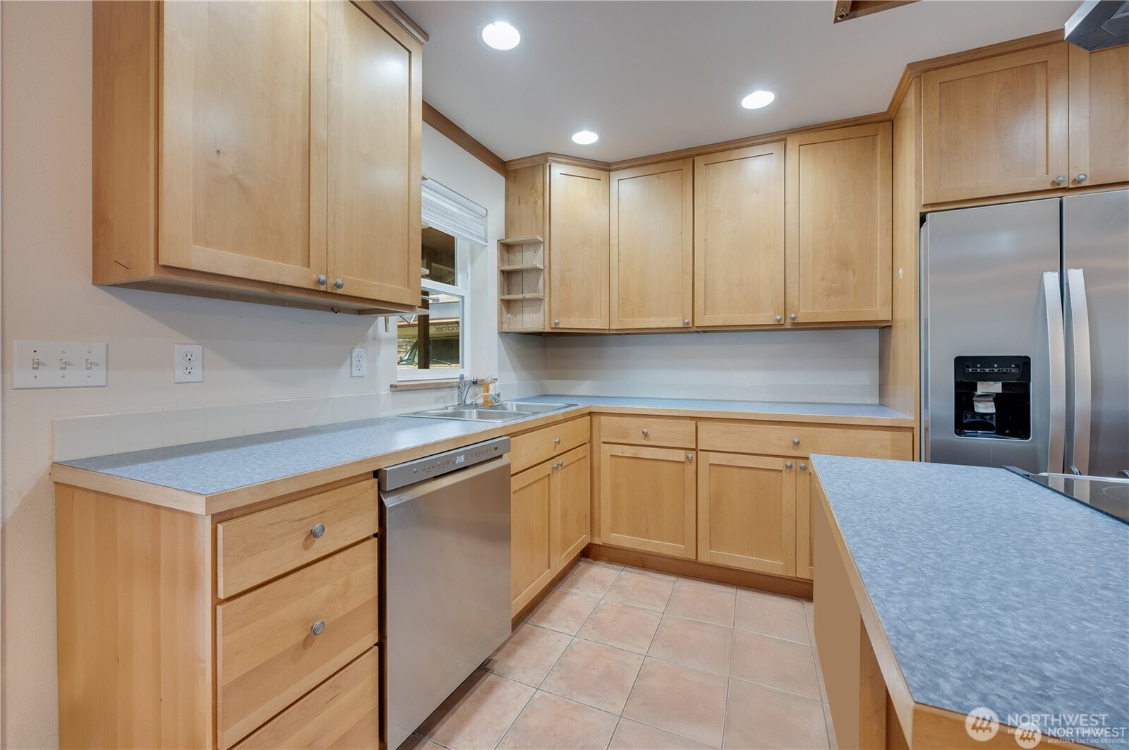 8993 SW Lake Flora Road Port Orchard WA 98367