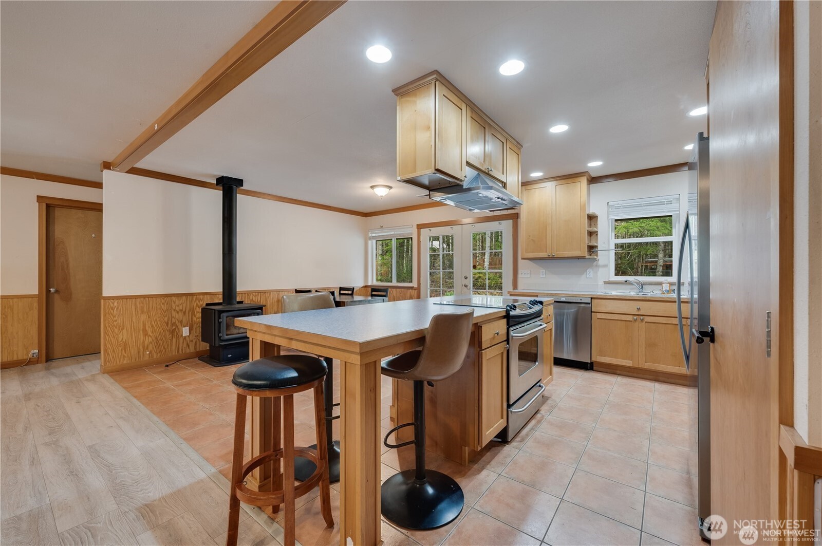 8993 SW Lake Flora Road Port Orchard WA 98367