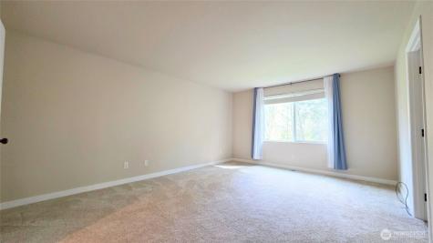 17933 73rd Avenue E Puyallup WA 98375