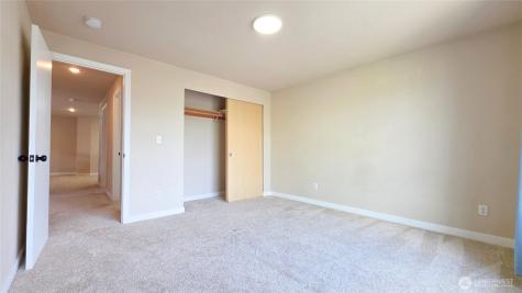 17933 73rd Avenue E Puyallup WA 98375