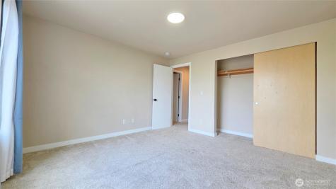 17933 73rd Avenue E Puyallup WA 98375