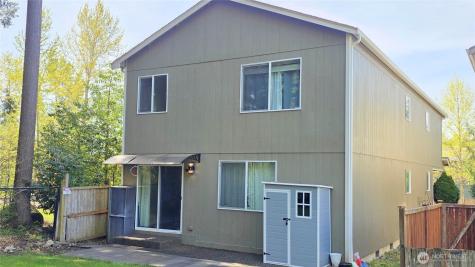 17933 73rd Avenue E Puyallup WA 98375