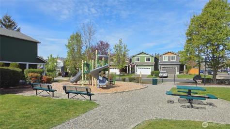 17933 73rd Avenue E Puyallup WA 98375