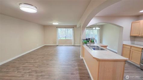 17933 73rd Avenue E Puyallup WA 98375