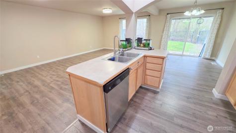 17933 73rd Avenue E Puyallup WA 98375