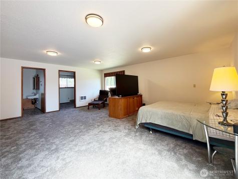 8825 Corbin Drive Everett WA 98204