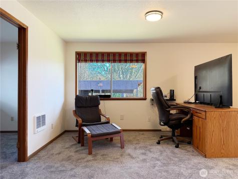 8825 Corbin Drive Everett WA 98204