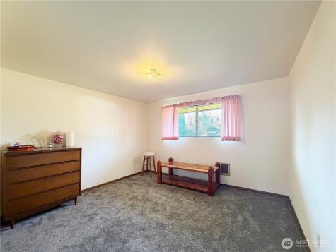 8825 Corbin Drive Everett WA 98204