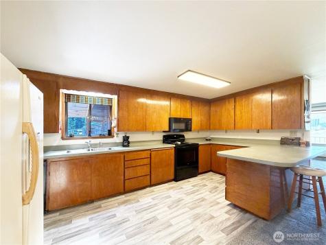 8825 Corbin Drive Everett WA 98204