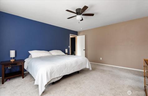 1958 SW Rock Rose Drive Oak Harbor WA 98277