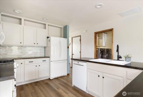1958 SW Rock Rose Drive Oak Harbor WA 98277