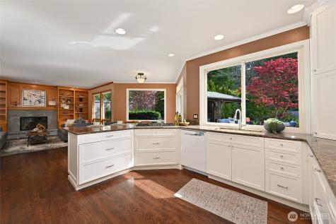 2636 259th Court SE Sammamish WA 98075