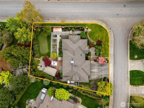2636 259th Court SE Sammamish WA 98075