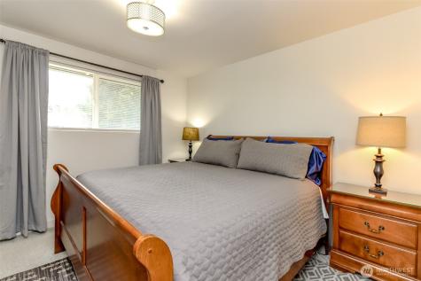 33227 39th Avenue SW Federal Way WA 98023