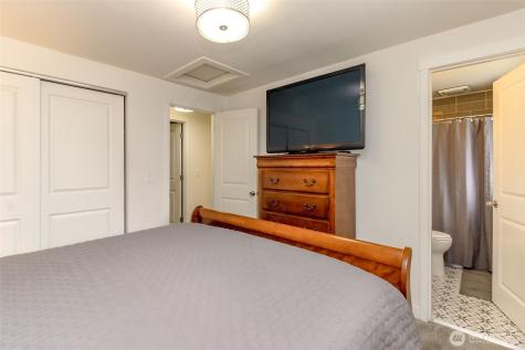 33227 39th Avenue SW Federal Way WA 98023