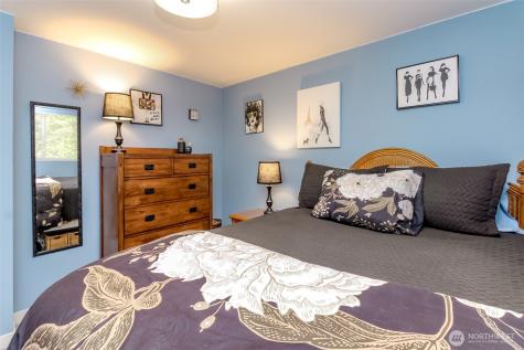 33227 39th Avenue SW Federal Way WA 98023