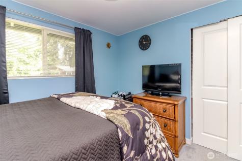33227 39th Avenue SW Federal Way WA 98023