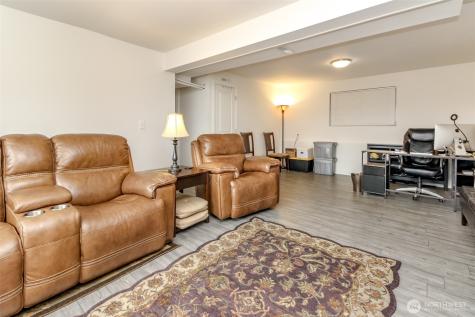 33227 39th Avenue SW Federal Way WA 98023