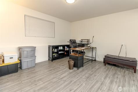 33227 39th Avenue SW Federal Way WA 98023