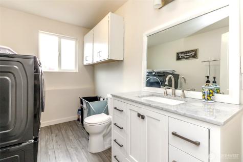 33227 39th Avenue SW Federal Way WA 98023