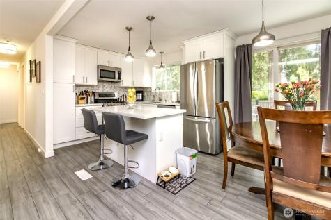 33227 39th Avenue SW Federal Way WA 98023