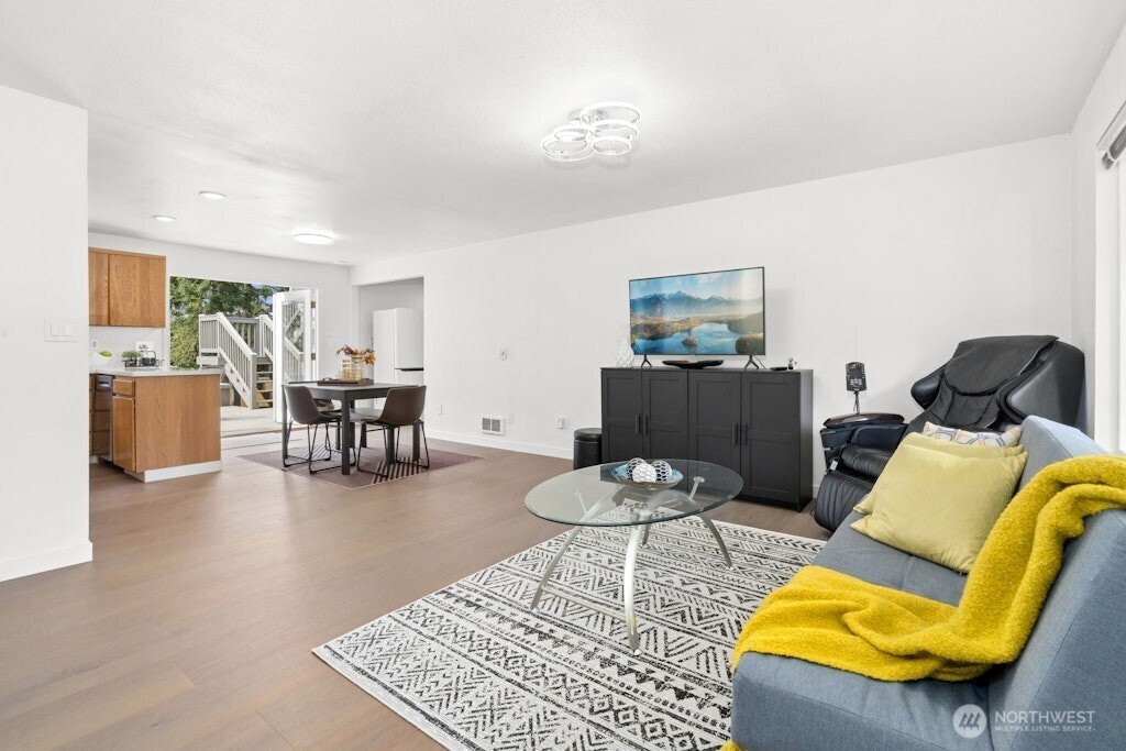 1115 207th Place NE Sammamish WA 98074