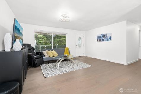 1115 207th Place NE Sammamish WA 98074