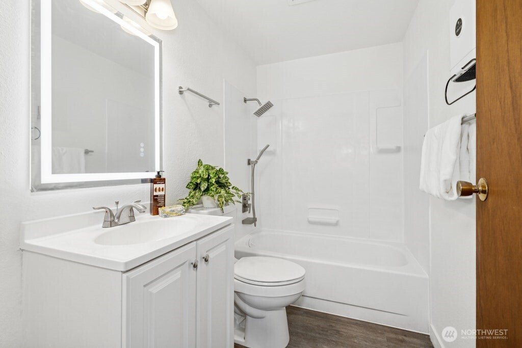 1115 207th Place NE Sammamish WA 98074