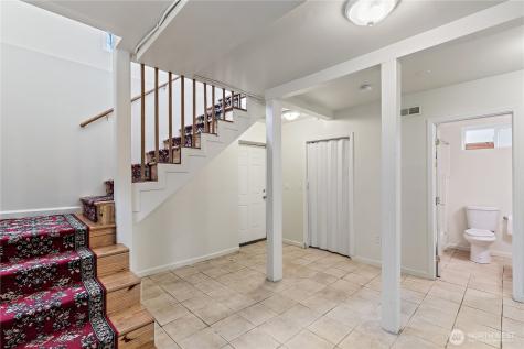1521 E Spruce Street Seattle WA 98122