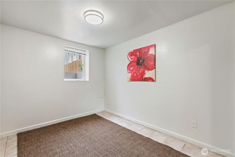 1521 E Spruce Street Seattle WA 98122