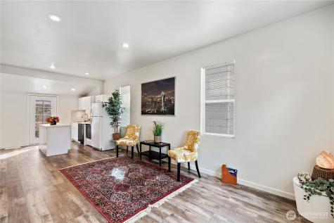 1521 E Spruce Street Seattle WA 98122