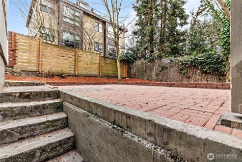 1521 E Spruce Street Seattle WA 98122