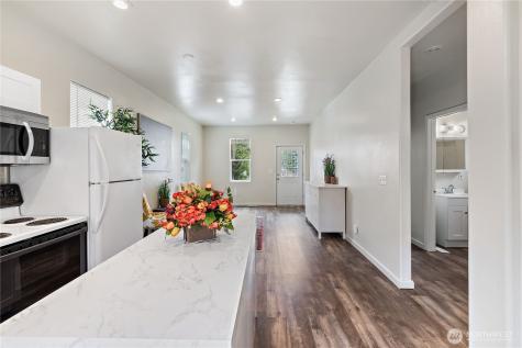 1521 E Spruce Street Seattle WA 98122