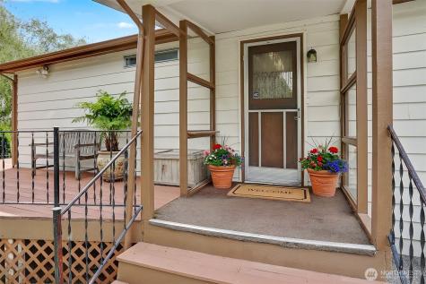 23809 Lake Drive E Bothell WA 98021
