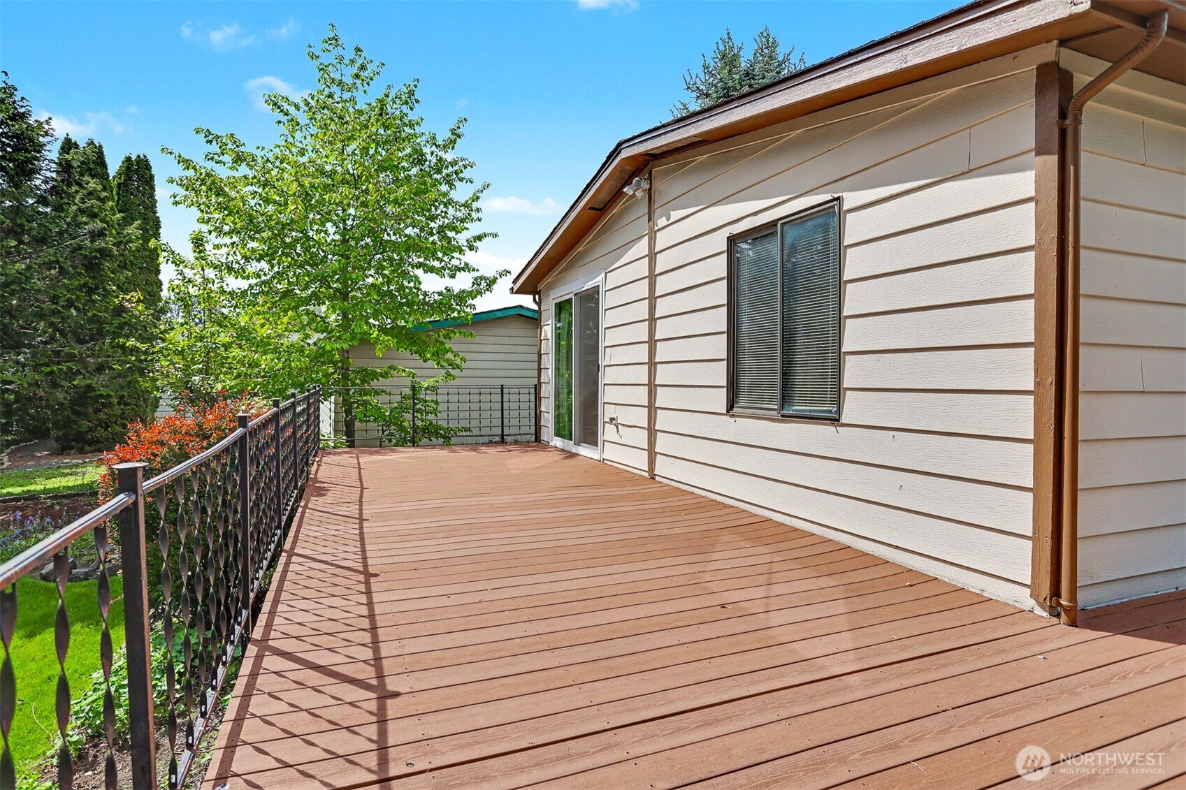 23809 Lake Drive E Bothell WA 98021