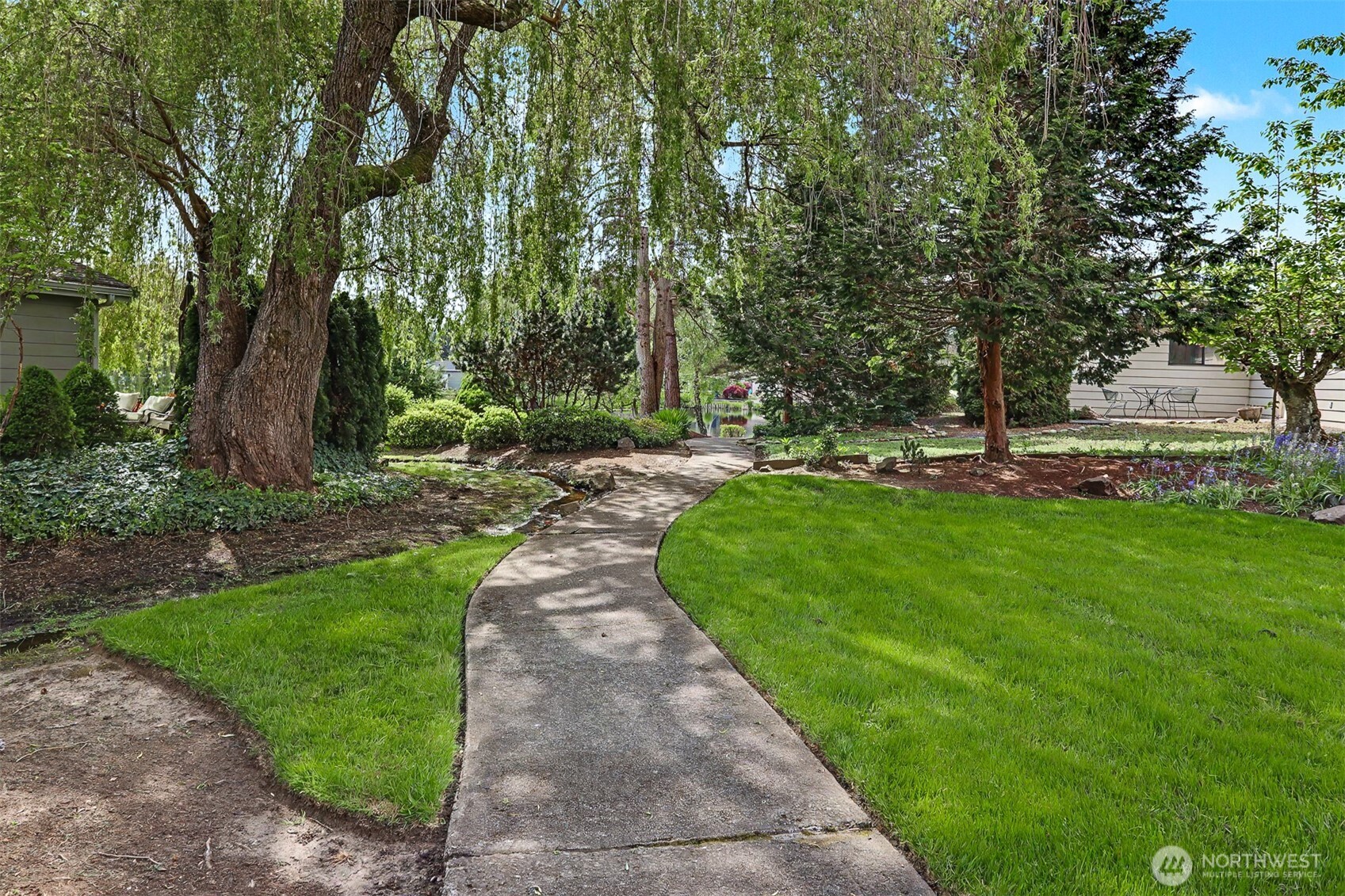 23809 Lake Drive E Bothell WA 98021