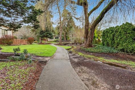23809 Lake Drive E Bothell WA 98021