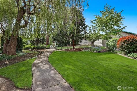 23809 Lake Drive E Bothell WA 98021