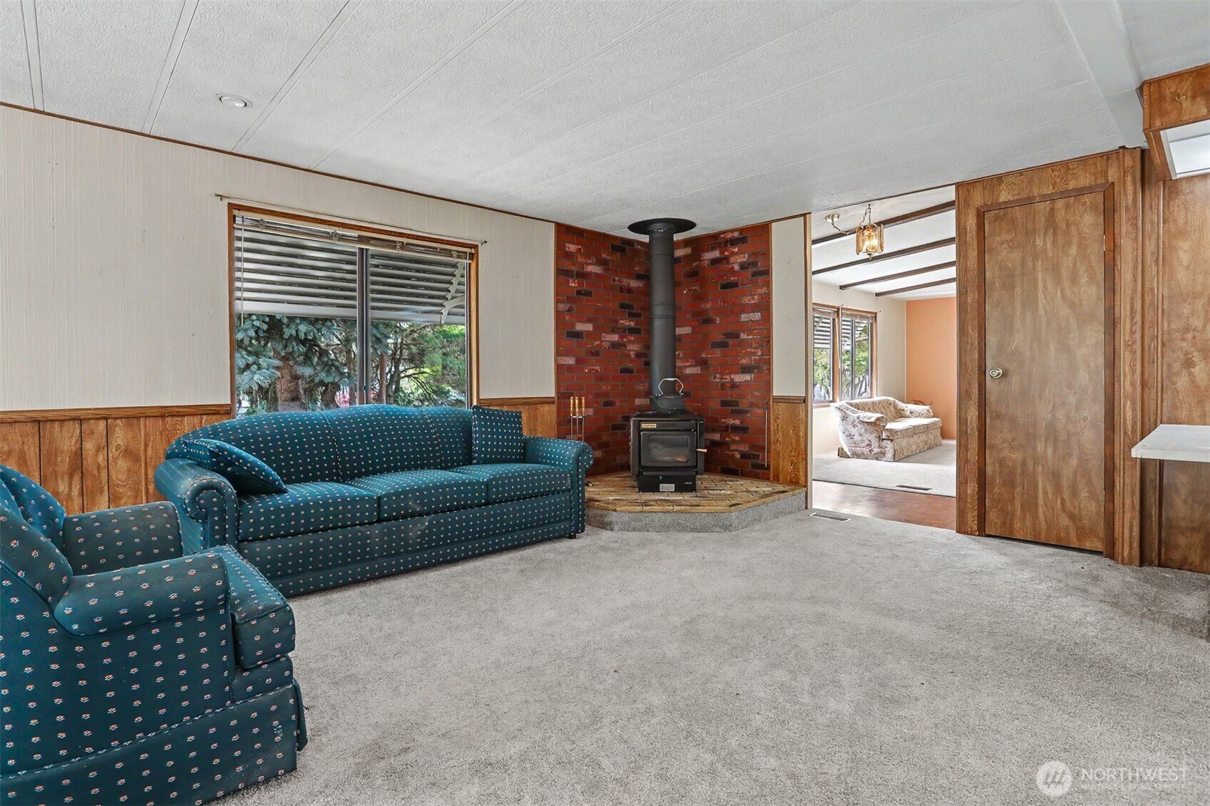 23809 Lake Drive E Bothell WA 98021