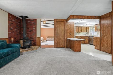 23809 Lake Drive E Bothell WA 98021