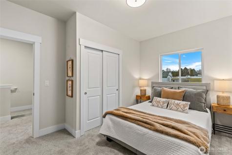 1075 Red Apple Road Wenatchee WA 98801